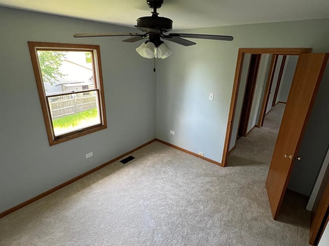 Building Photo - 3250 Longford Dr
