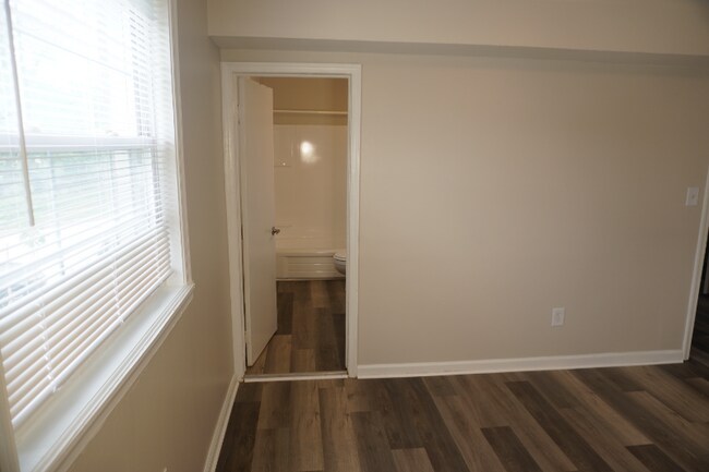 Building Photo - 5551 Force Rd