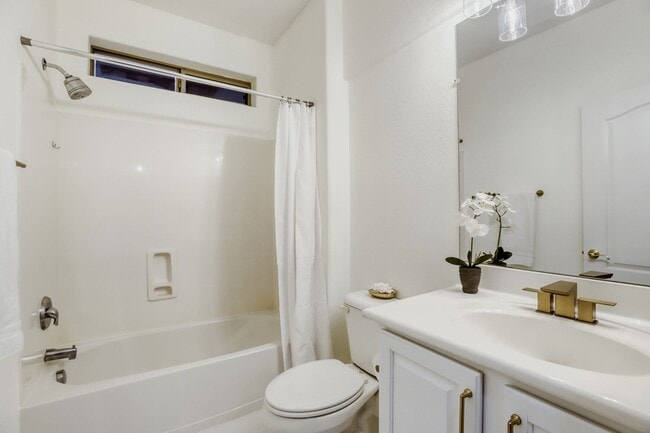 Building Photo - 16844 N 98th Pl