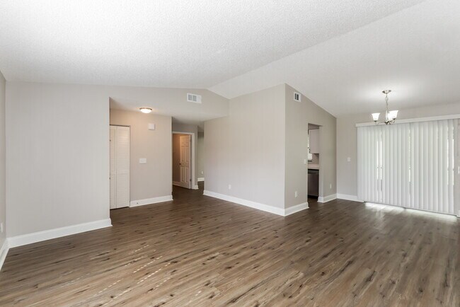 Building Photo - 14515 Wessex St