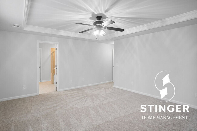 Building Photo - 108 Saluda Way