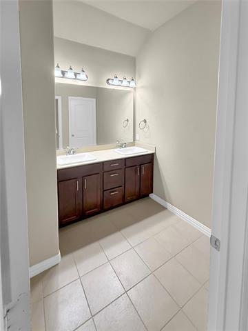 Building Photo - 11512 Skylor Ave