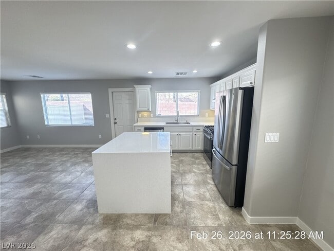 Building Photo - 7359 Prussian Green St