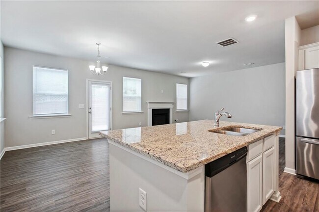Building Photo - 212 Ridge Valley Dr