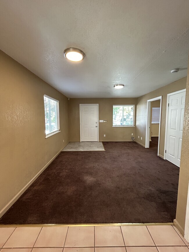 Building Photo - 58 Marys Ave