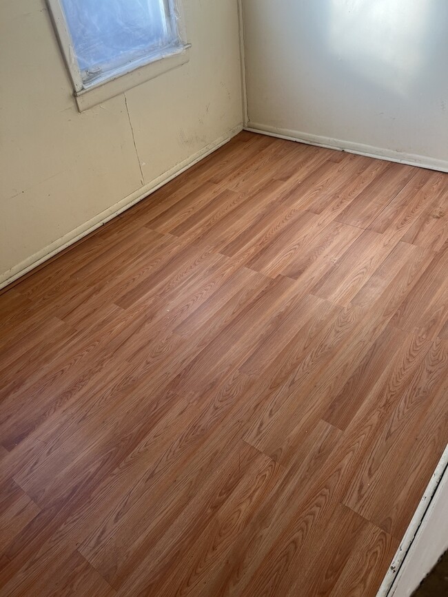 Building Photo - 8010 S Evans Ave