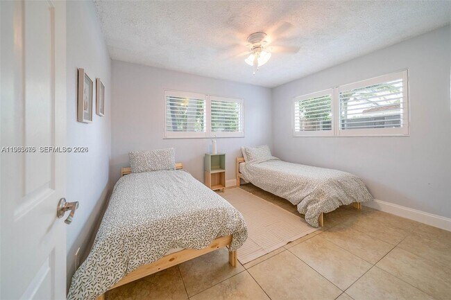 Building Photo - 1501 SW 35th Terrace