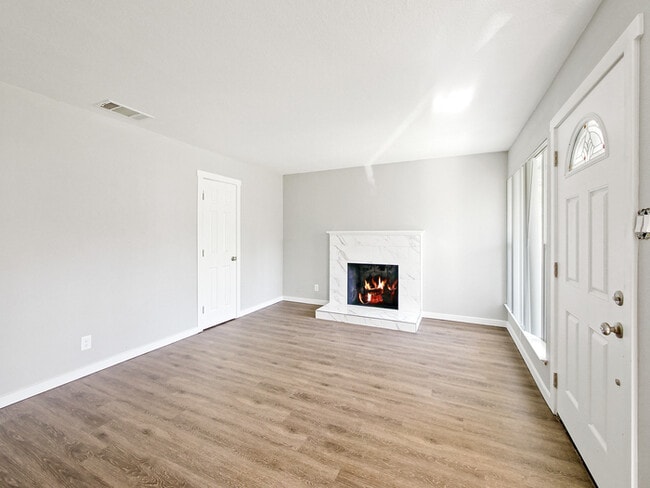 Building Photo - FOR RENT in Sacramento! 2533 Michelle Dr, ...