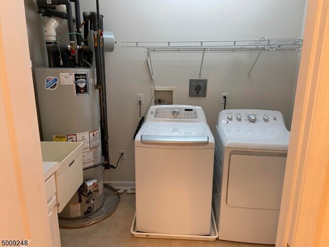 Building Photo - 10411 Warren's Way