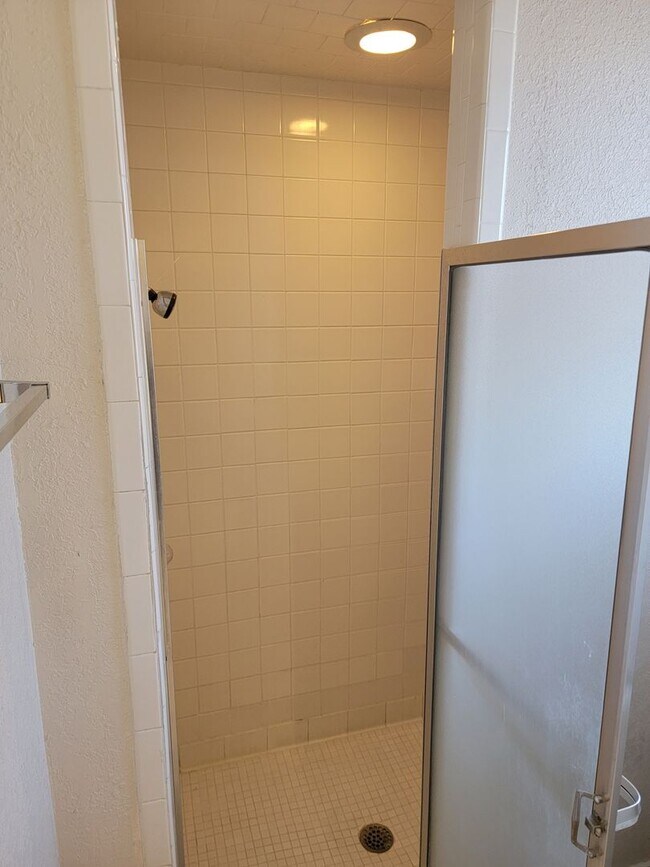 Building Photo - 6433-6435 Brookhaven Trail