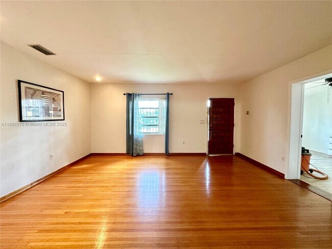 Building Photo - 4005 NW 9th St