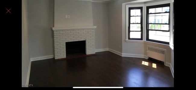 Living room - 272 Delaware Ave