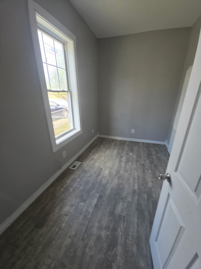Building Photo - 229 N 26th St