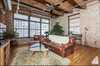 Building Photo - 2 bedroom in Chicago IL 60607