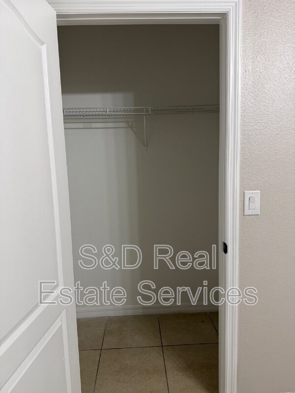 Building Photo - 6191 Grey Heron Dr