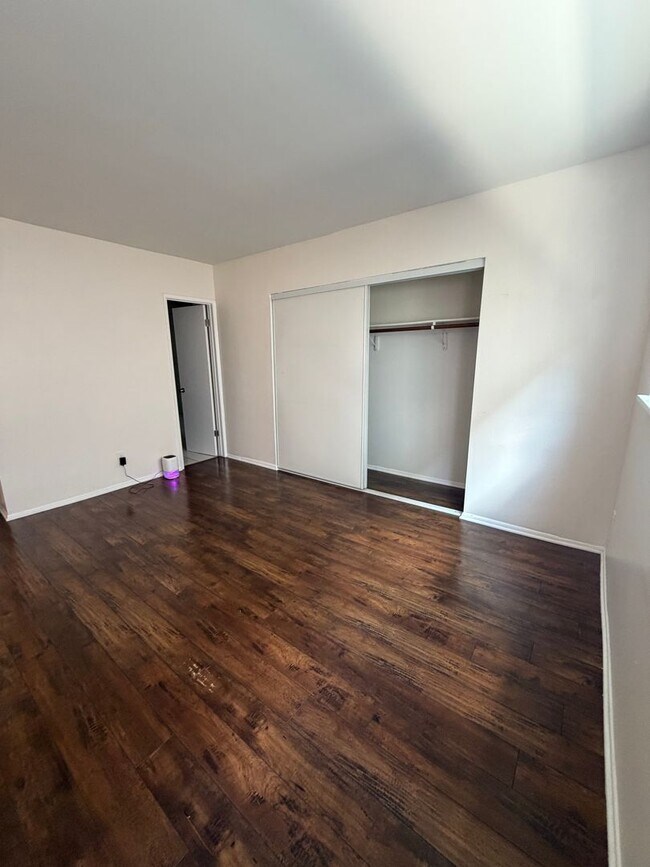 Building Photo - 14560 Clark St