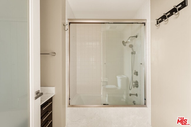 Building Photo - 10350 Wilshire Blvd