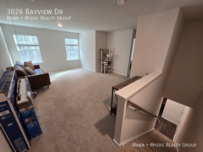 Building Photo - 3026 Bayview Dr