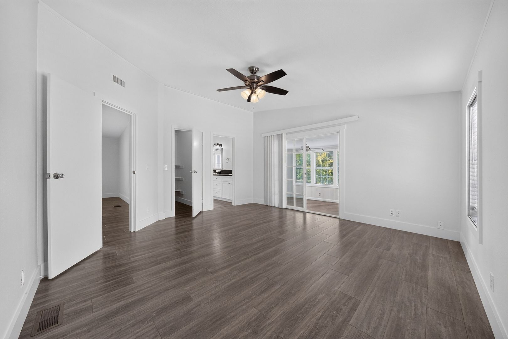 Building Photo - 9303 Redfish Dr