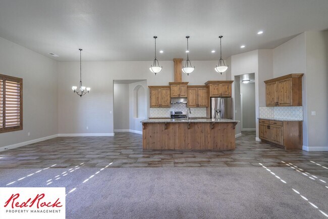 Building Photo - Pet-Friendly 3 Bedroom Home In A Great Neighborhood