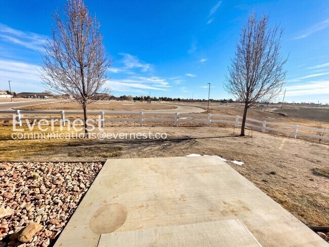 Building Photo - 4 Bed, 4 Bath Townhome with Fenced Yard & Garage / Available Soon!