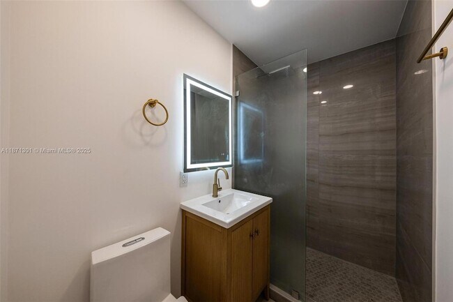 Building Photo - 7401 Miami View Dr