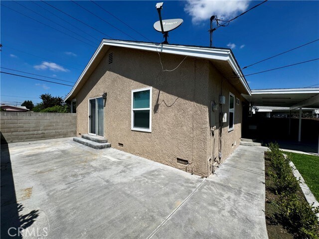 Building Photo - 14414 Studebaker Rd