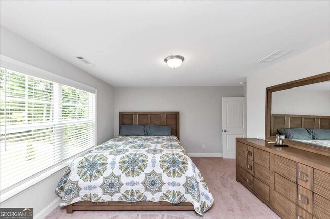 Building Photo - 66 Vicky Way