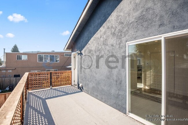 Building Photo - 2906 Adeline St