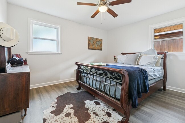 Building Photo - 6805 Merle St