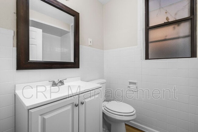 Building Photo - 5033 Ray Ave