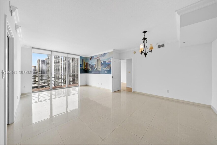 Building Photo - 325 S Biscayne Blvd