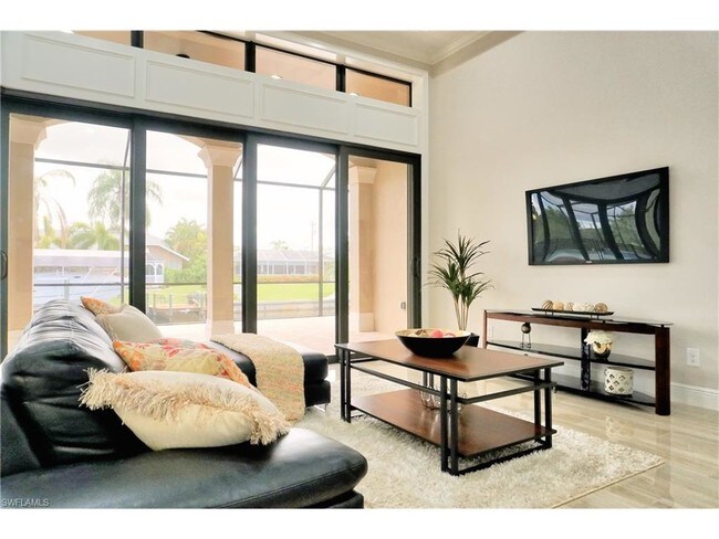 Building Photo - 601 SW 40th Terrace