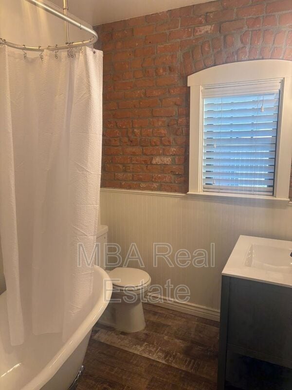 Building Photo - 1533 W Willetta St