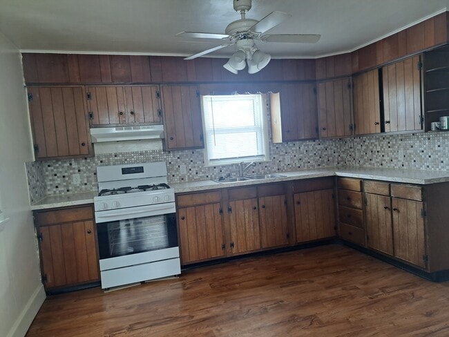 Building Photo - 430 W Galena Ave