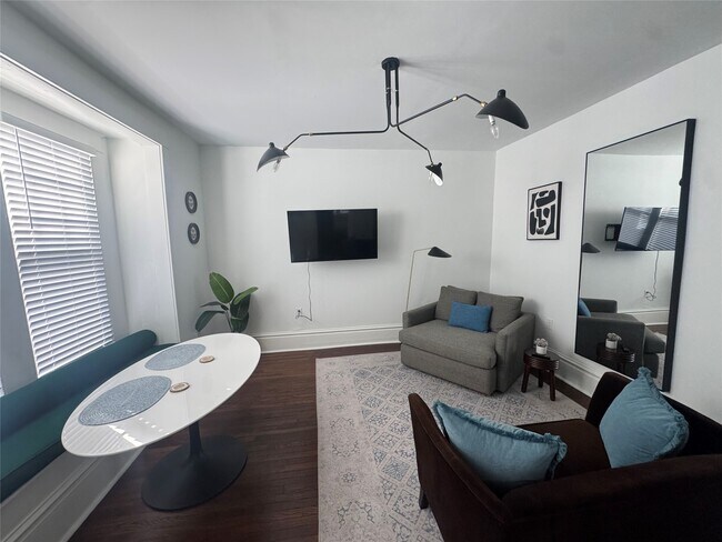 Building Photo - 1038 Ashland St