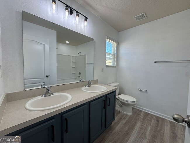 Building Photo - 217 Brooklet Cir