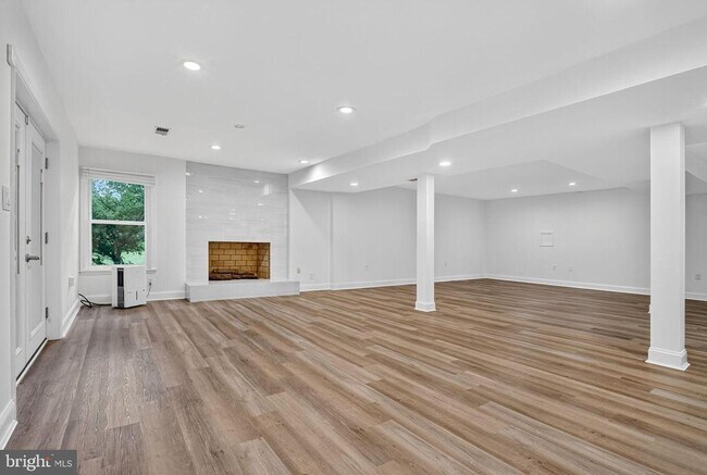 Building Photo - 1179 Ballantrae Ln