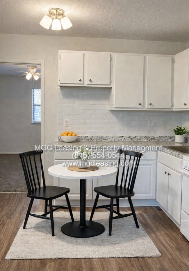 Building Photo - LeGrand Apartments