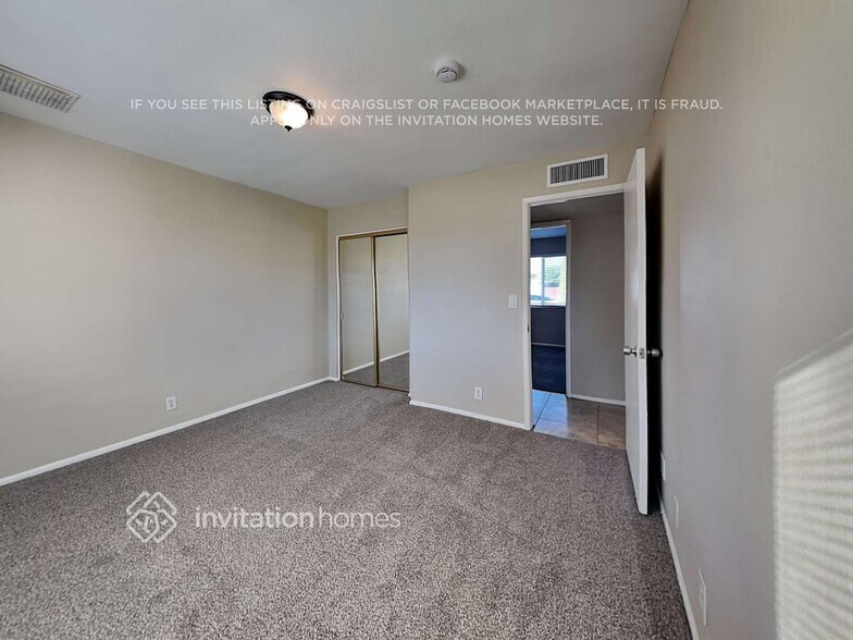 Building Photo - 1013 W Frito Ave