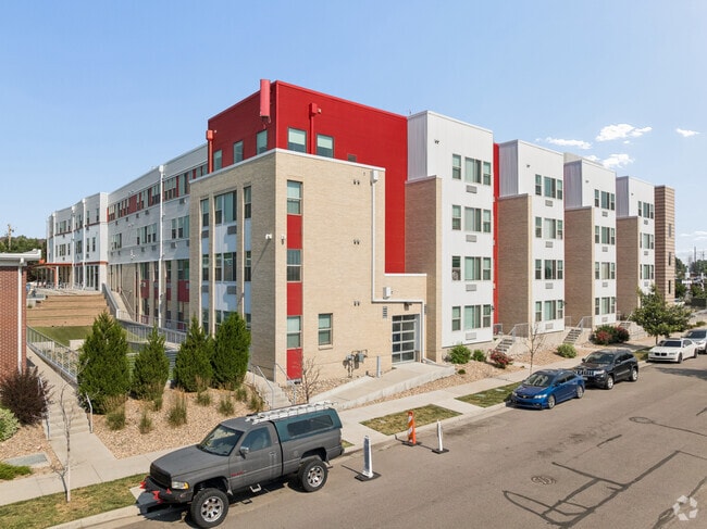 Building Photo - Indy Street Flats
