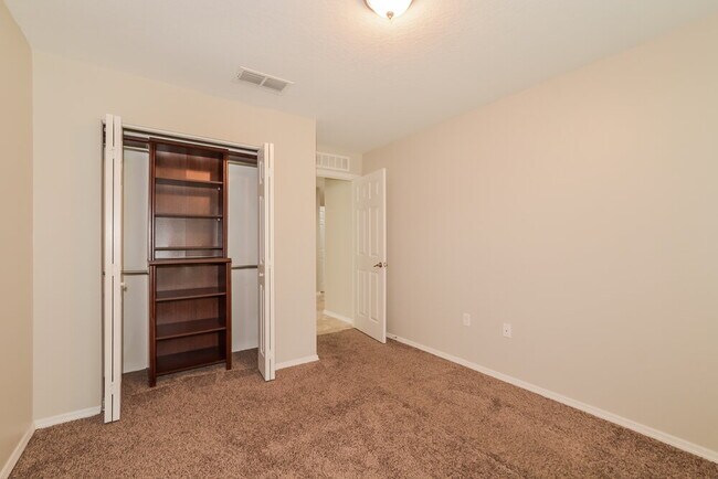 Building Photo - 2735 Breezy Meadow Rd