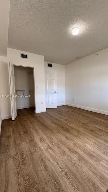 Building Photo - 7930 N Nob Hill Rd