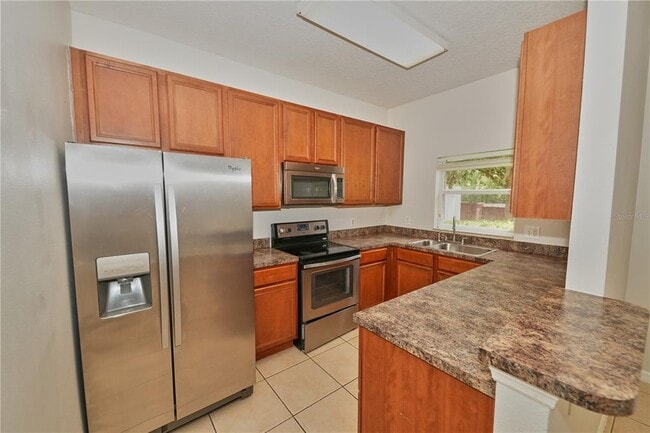 Building Photo - 2730 Retreat View Cir