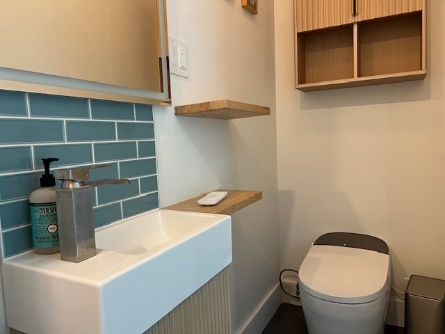 Bathroom 1 - 2355 Tequesta Ln