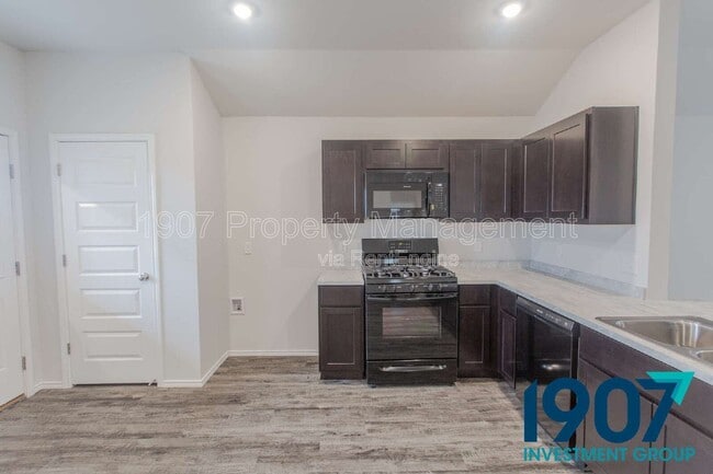 Building Photo - 1413 Lexi Dr