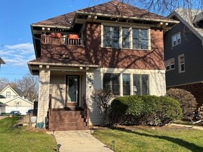 Building Photo - 3926 N Maryland Ave