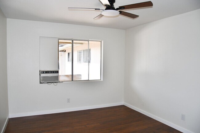 Building Photo - 12071 Laguna St