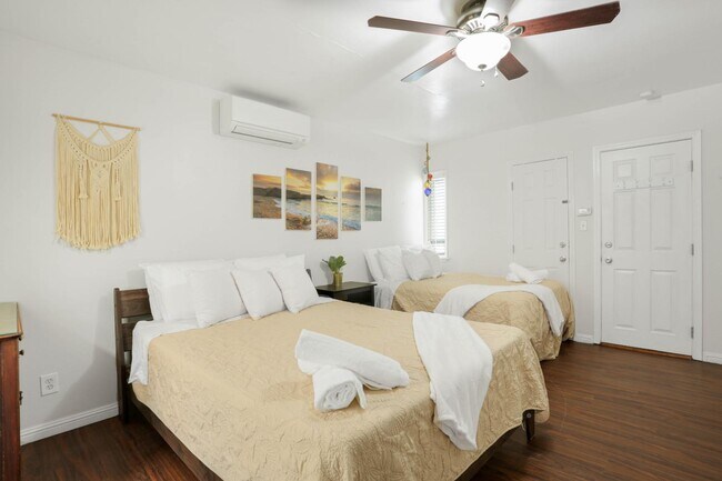 Building Photo - 824 Rockaway Ct