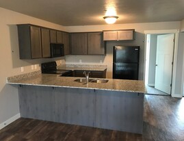 Building Photo - 182 W 1000 S